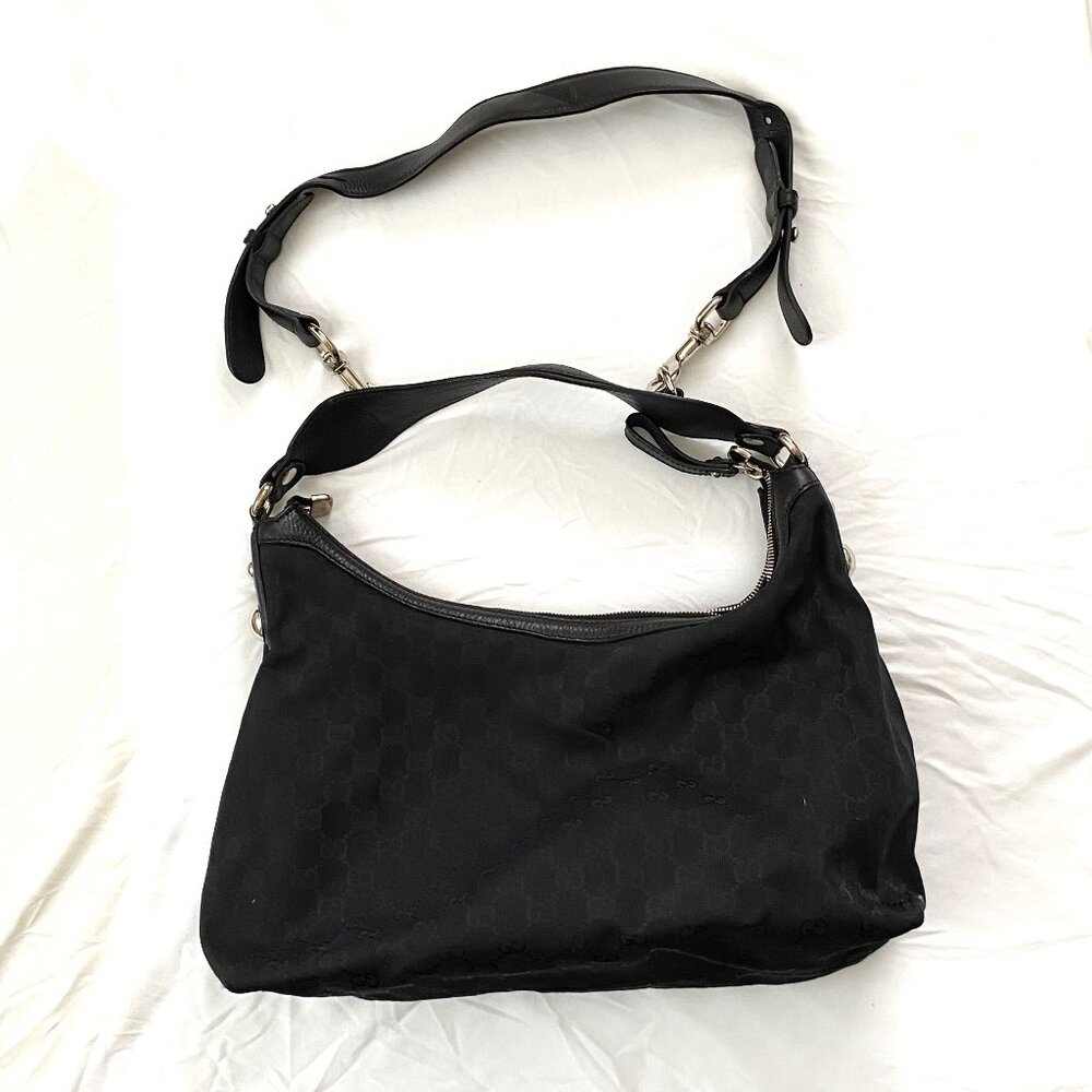 Gucci Black Shoulder Purse With Extension Strap and Accessible Zipper